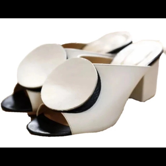Elegant Beige and Black Women's Mules - Picture 12 of 12